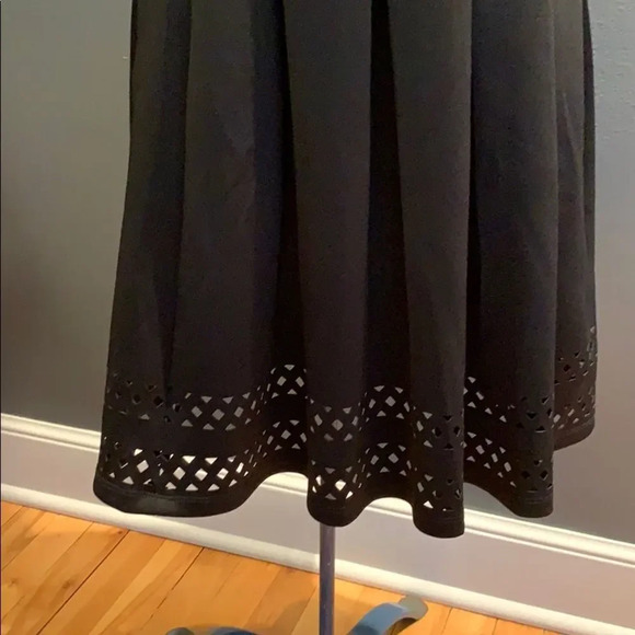 Catherine Malandrino black laser cut hem midi, 8 - Picture 4 of 7